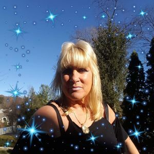 Meet your Posher, Dana